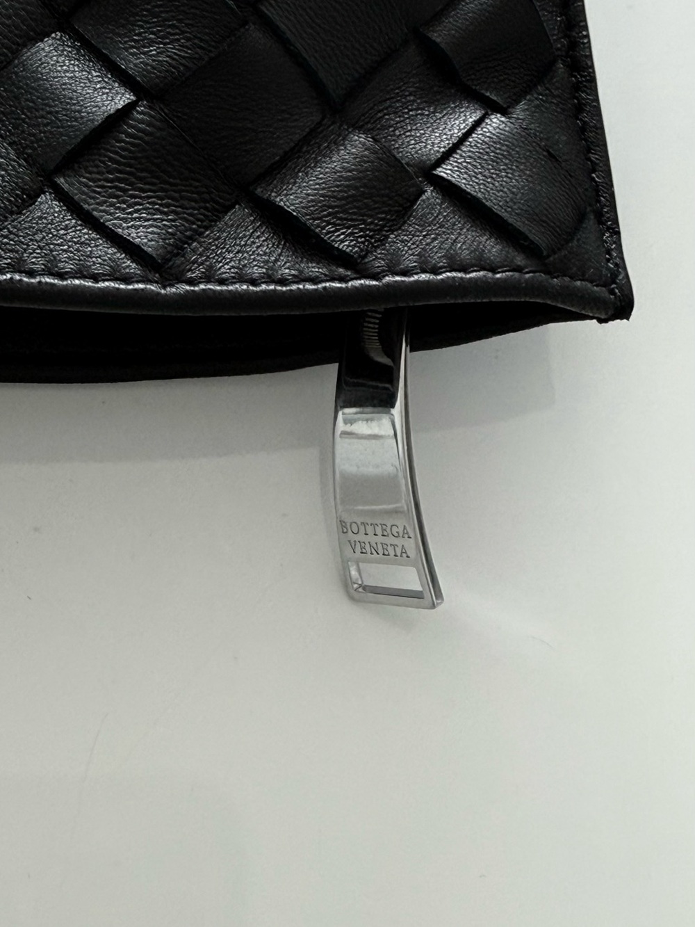 Bottega Veneta Black Intrecciato Knot Pouch bag_authentic - Picture 8 of 9